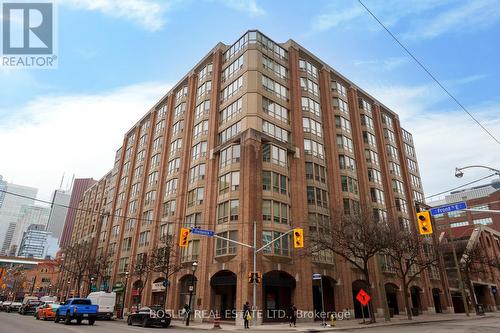 #605 -160 Frederick St, Toronto, ON - Outdoor With Facade