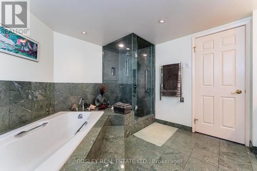 605 - 160 Frederick Street, Toronto, ON - Indoor Photo Showing Bathroom