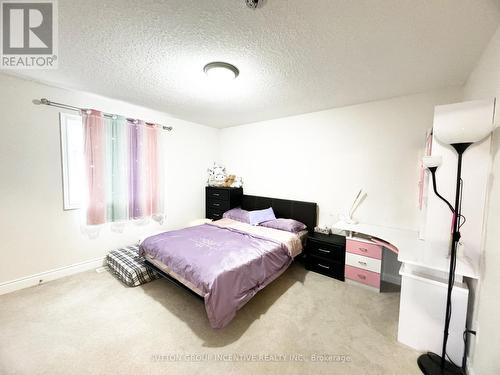 47 Marta Crescent, Barrie, ON - Indoor Photo Showing Bedroom