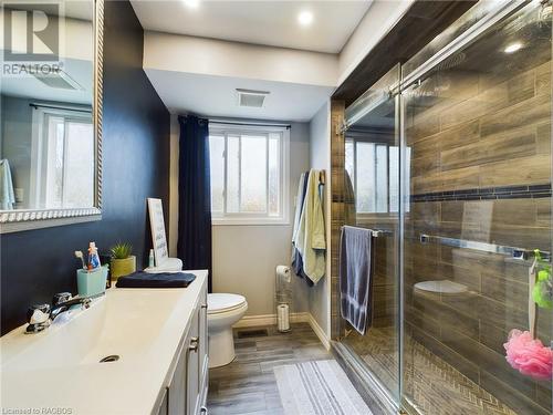 1050 Wellington Street, Port Elgin, ON - Indoor Photo Showing Bathroom