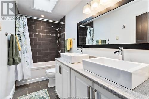 25 Carnation Dr, Riverview, NB - Indoor Photo Showing Bathroom