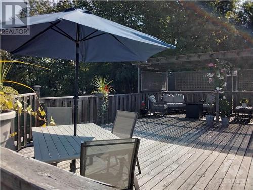 5703 Eloise Crescent, Ottawa, ON - Outdoor With Deck Patio Veranda