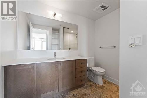 485 Richmond Road Unit#2106, Ottawa, ON - Indoor Photo Showing Bathroom