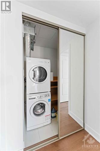 485 Richmond Road Unit#2106, Ottawa, ON - Indoor Photo Showing Laundry Room