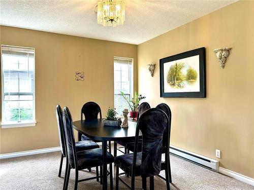 5489 Kenwill Dr, Nanaimo, BC - Indoor Photo Showing Dining Room