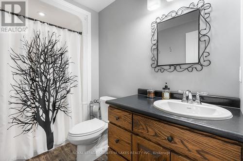 490 Halter Rd, Kawartha Lakes, ON - Indoor Photo Showing Bathroom