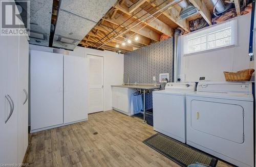 4 Inverness Place, Cambridge, ON - Indoor Photo Showing Laundry Room