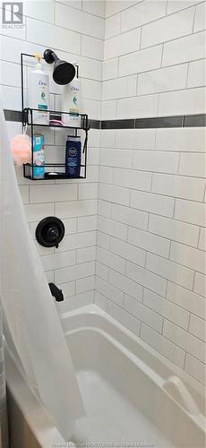 59 Mcdowell, Riverview, NB - Indoor Photo Showing Bathroom