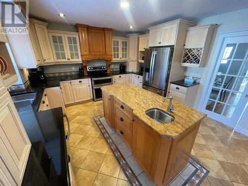 15 Dawe Crescent, Grand Falls Windsor, NL - Indoor Photo Showing Kitchen