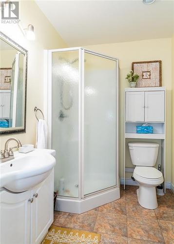 9 Village Lane, Moncton, NB - Indoor Photo Showing Bathroom