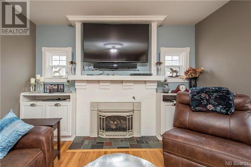 9 Crawford Street, Hampton, NB - Indoor Photo Showing Living Room