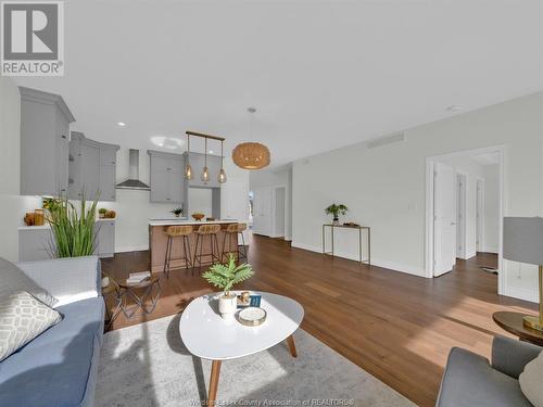 203 Livingstone Unit# C, Amherstburg, ON - Indoor Photo Showing Living Room