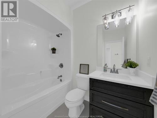 203 Livingstone Unit# C, Amherstburg, ON - Indoor Photo Showing Bathroom