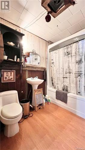 341 Rue Du Moulin, Nigadoo, NB - Indoor Photo Showing Bathroom