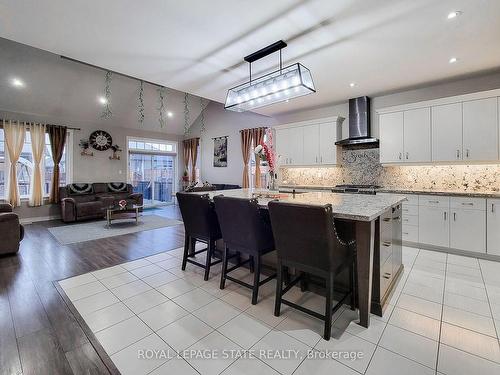 96 Anastasia Blvd W, West Lincoln, ON - Indoor Photo Showing Kitchen With Upgraded Kitchen