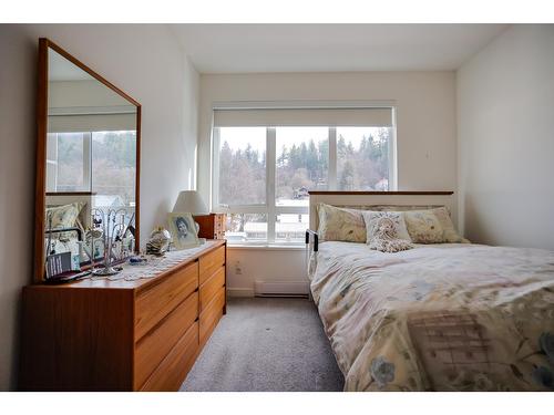 305 - 710 Vernon Street, Nelson, BC - Indoor Photo Showing Bedroom