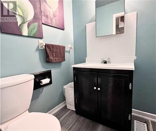 679 Armstrong Line, Maberly, ON - Indoor Photo Showing Bathroom