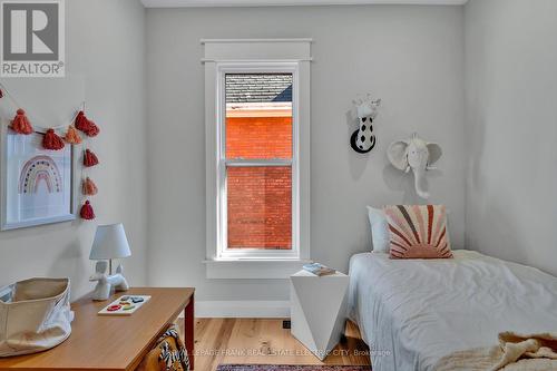 395 Walton Street, Peterborough, ON - Indoor Photo Showing Bedroom