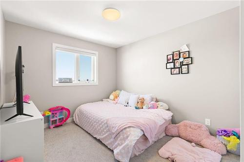 25 200 Skyline Drive, Winnipeg, MB - Indoor Photo Showing Bedroom
