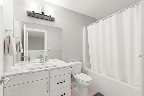 25 200 Skyline Drive, Winnipeg, MB - Indoor Photo Showing Bathroom