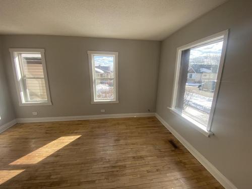 39 Empress Avenue N, Thunder Bay, ON - Indoor Photo Showing Other Room