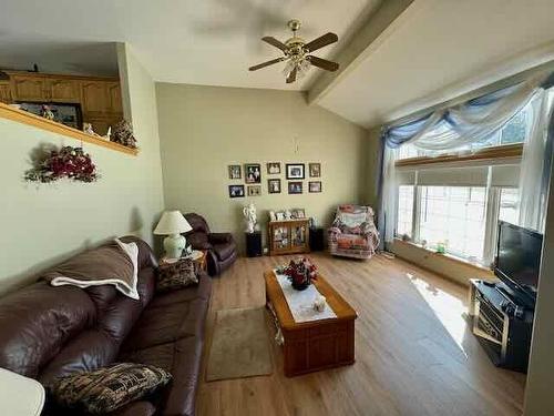 25 Kerney Hill Court, Dryden, ON - Indoor Photo Showing Living Room
