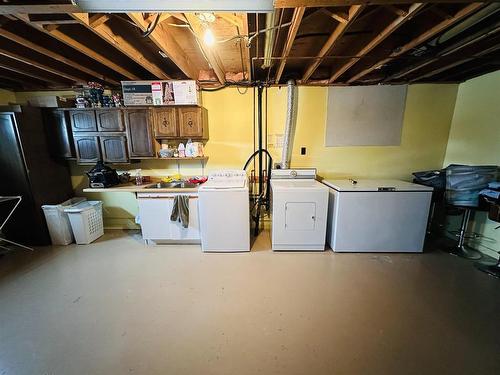 278 Taylor Street, Dryden, ON - Indoor Photo Showing Laundry Room