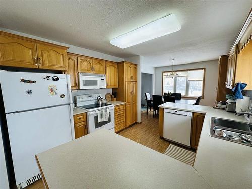 278 Taylor Street, Dryden, ON - Indoor Photo Showing Kitchen With Double Sink