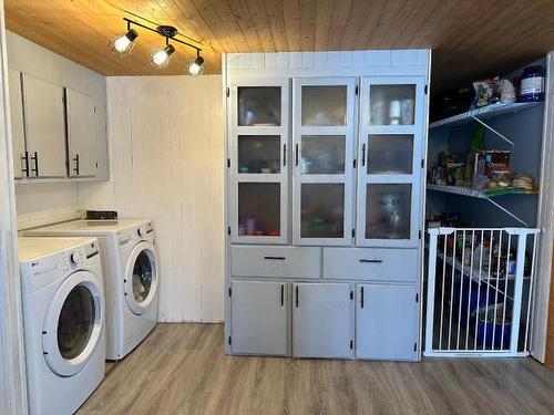 131 Lea Rig Cres, Logan Lake, BC - Indoor Photo Showing Laundry Room