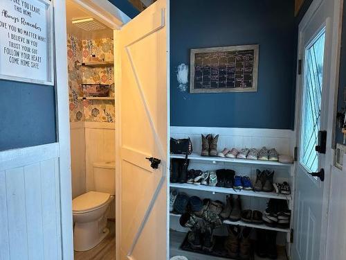 131 Lea Rig Cres, Logan Lake, BC - Indoor Photo Showing Bathroom