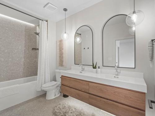 2-260 Rue Cheval Noir, Kamloops, BC - Indoor Photo Showing Bathroom