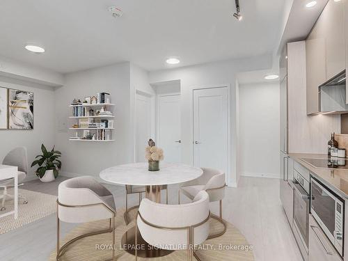 2011-28 Freeland St, Toronto, ON - Indoor Photo Showing Dining Room