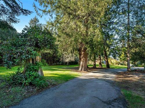 1032 Lands End Rd, North Saanich, BC - Outdoor