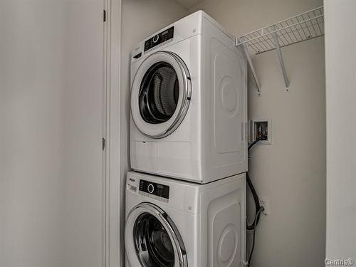 Laundry room - 409-1200 Rue Crescent, Montréal (Ville-Marie), QC - Indoor Photo Showing Laundry Room