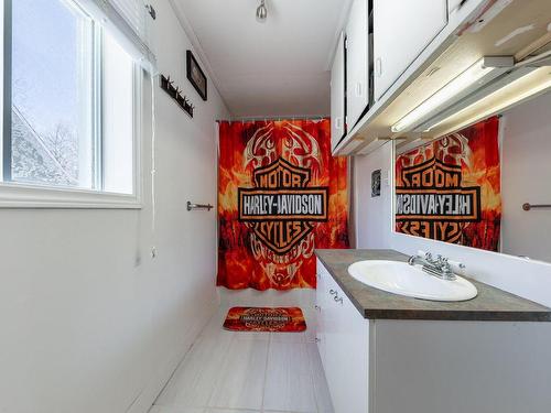 Bathroom - 485 Rue Louis-H.-La Fontaine, Saint-Jean-Sur-Richelieu, QC - Indoor Photo Showing Bathroom