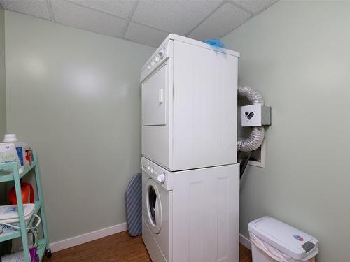 120-850 Saucier Avenue, Kelowna, BC - Indoor Photo Showing Laundry Room