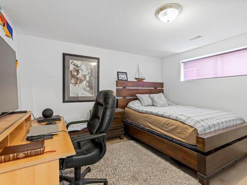 3050 Holland Road, Kelowna, BC - Indoor Photo Showing Bedroom