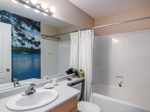 3645 Walnut Glen Drive, West Kelowna, BC - Indoor Photo Showing Bathroom