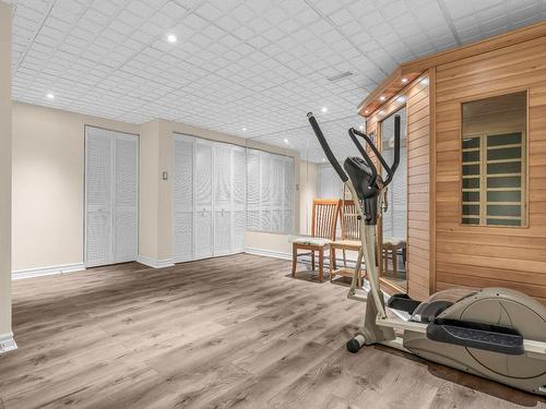 Exercise room - 2 Rue Du Beaujolais, Kirkland, QC - Indoor Photo Showing Other Room