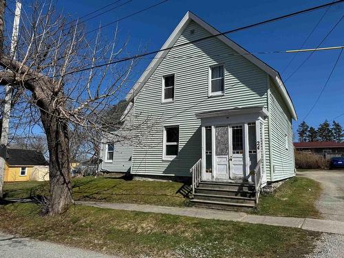 24 Chester Street, Yarmouth, NS 