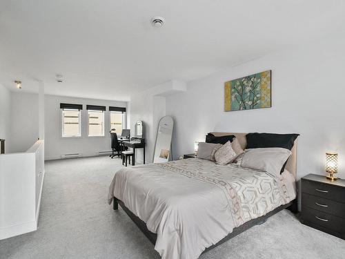 Master bedroom - 5406 Rue Gabriele-Frascadore, Montréal (Mercier/Hochelaga-Maisonneuve), QC - Indoor Photo Showing Bedroom