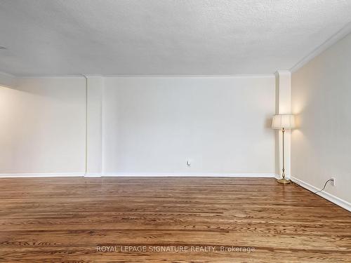 103-717 Eglinton Ave W, Toronto, ON - Indoor Photo Showing Other Room