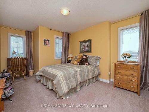 36 Anderson Rd, New Tecumseth, ON - Indoor Photo Showing Bedroom