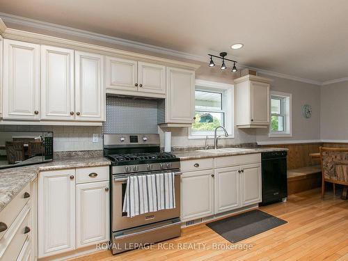 134819 Sideroad 15 Rd, Grey Highlands, ON - Indoor Photo Showing Kitchen