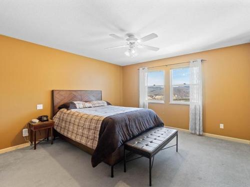 4942 Woodland Crt, Kamloops, BC - Indoor Photo Showing Bedroom