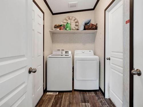 312 Dutch Lake Road, Clearwater, BC - Indoor Photo Showing Laundry Room