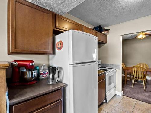36-700 Collingwood Drive, Kamloops, BC - Indoor Photo Showing Kitchen