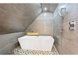 Ensuite bathroom - 