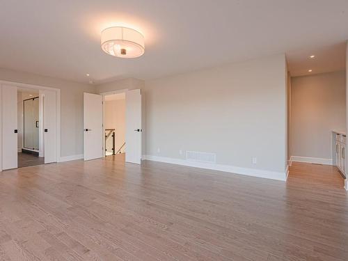 Master bedroom - 139 Av. Des Vinaigriers, Montréal (L'Île-Bizard/Sainte-Geneviève), QC - Indoor Photo Showing Other Room