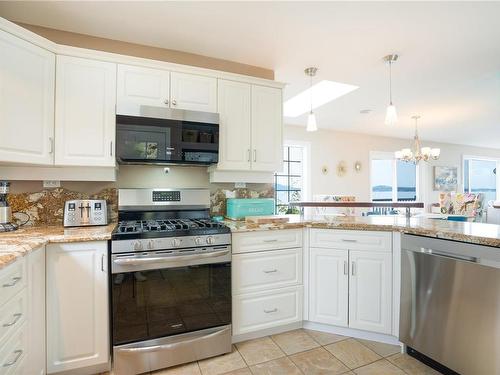 2411 Mill Bay Rd, Mill Bay, BC - Indoor Photo Showing Kitchen With Upgraded Kitchen
